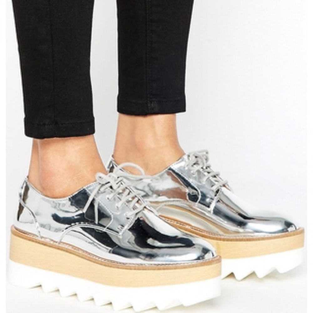 Pull & Bear Metallic Flatform Shoe